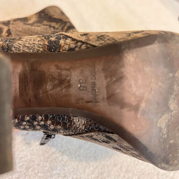 Free People Brown Leather Booties Snake Print Heels Women US 7.5 Eu 38 Boho Chic - Picture 11 of 15